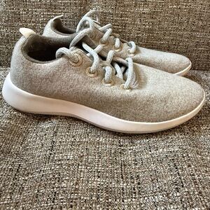 EUC Allbirds Merino Wool women's sneakers, size 5, brown and olive tones